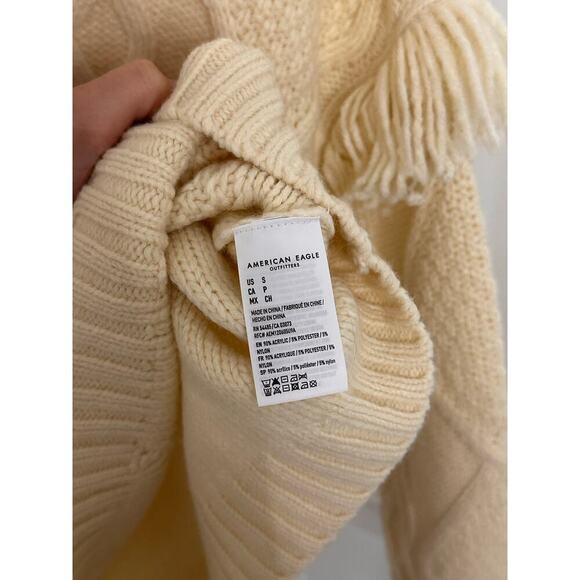 NEW NWT American Eagle Cable Knit Fringe Sleeve Sweater Cream size Small - Picture 9 of 9